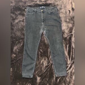 Hollister Ultra High Rise Super Skinny